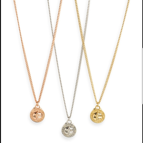 MARC BY MARC JACOBS rose gold turnlock pendant necklace - Picture 2 of 4